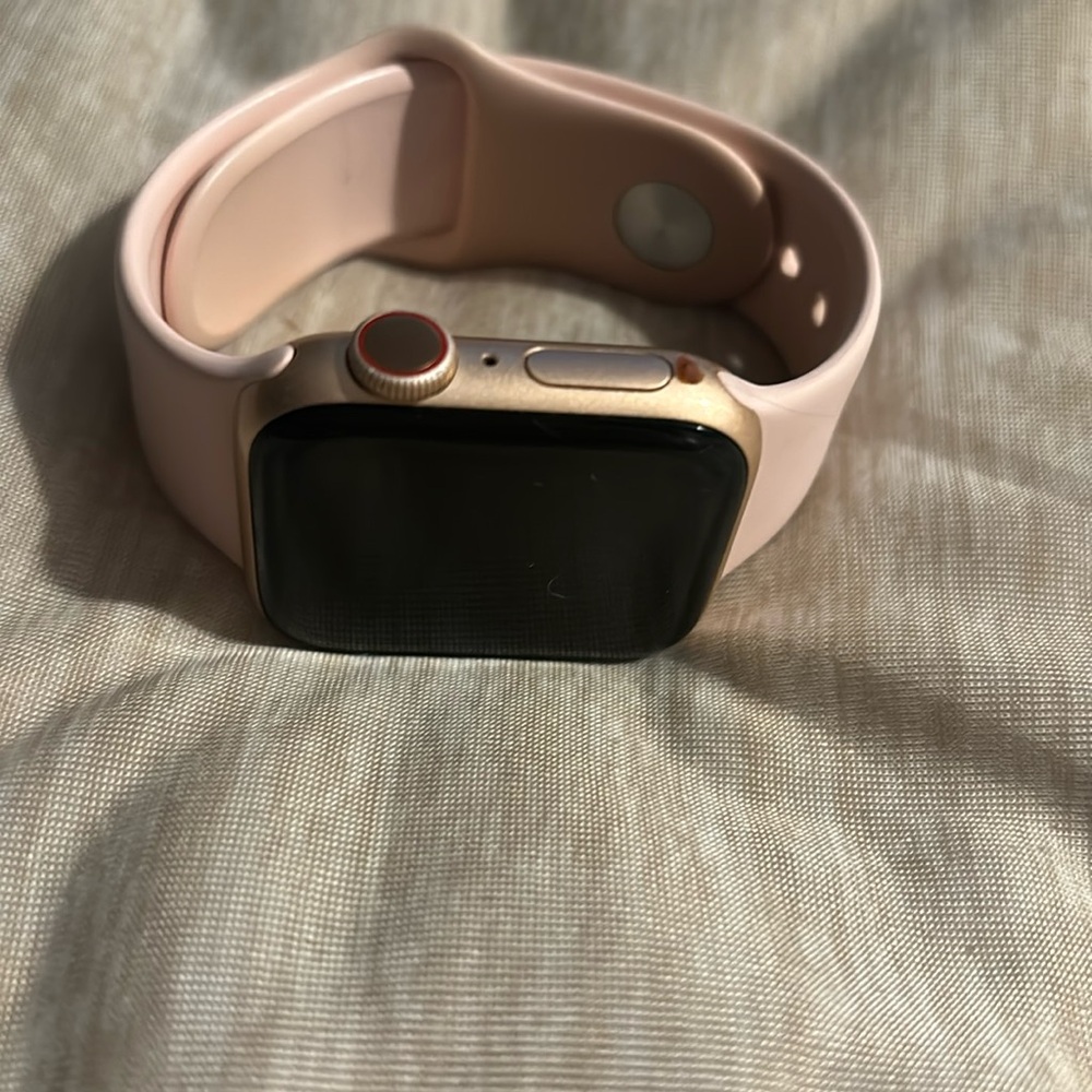 Apple Watch 6 40mm GPS Gold Pink Sands
